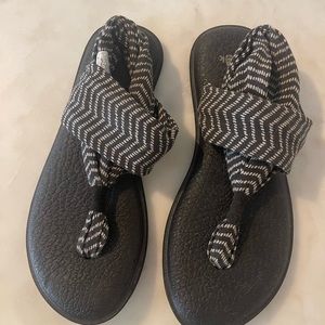 Women’s sandals